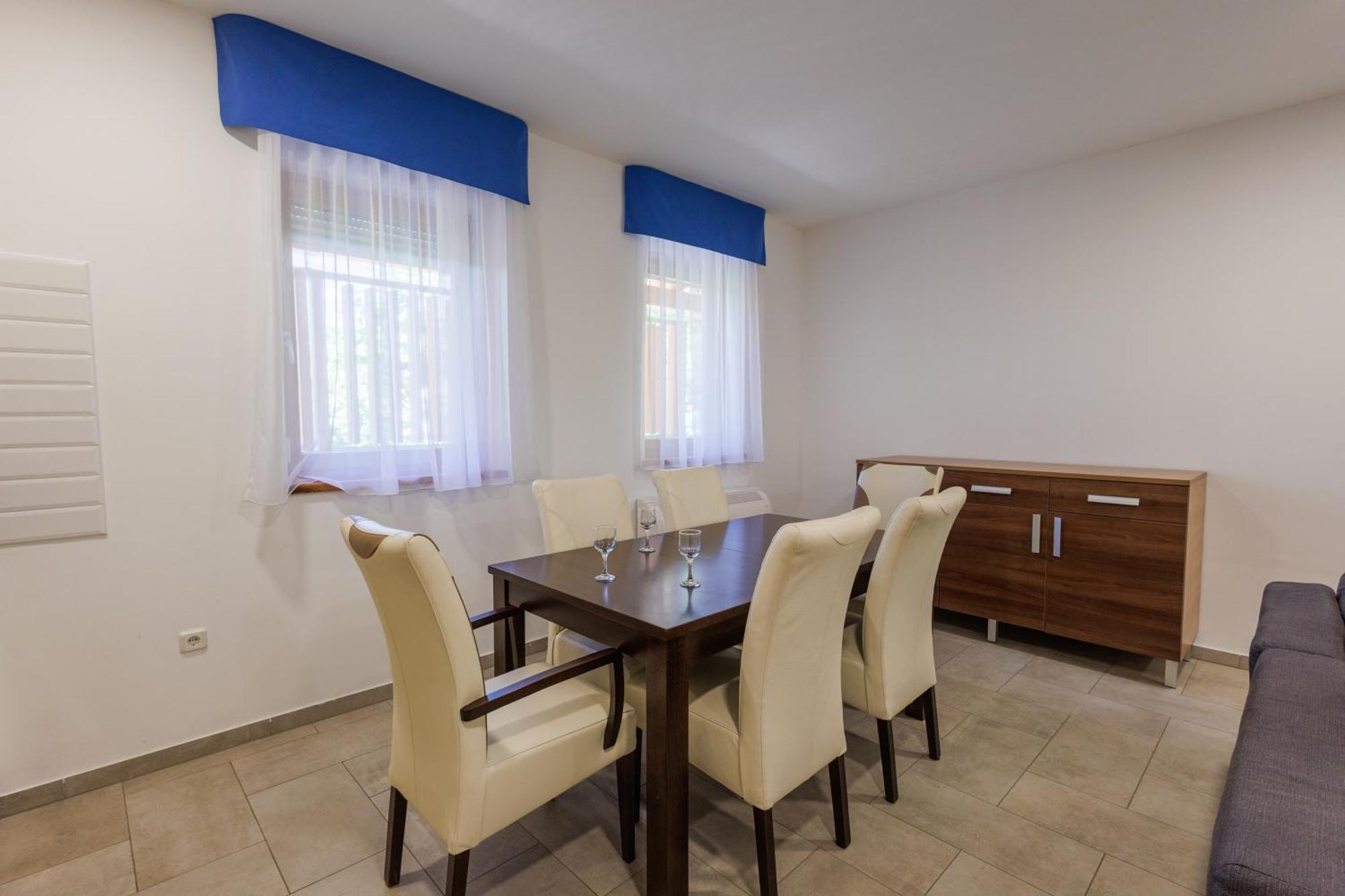 Jacht Apartmanok Balatonfüred Esterno foto