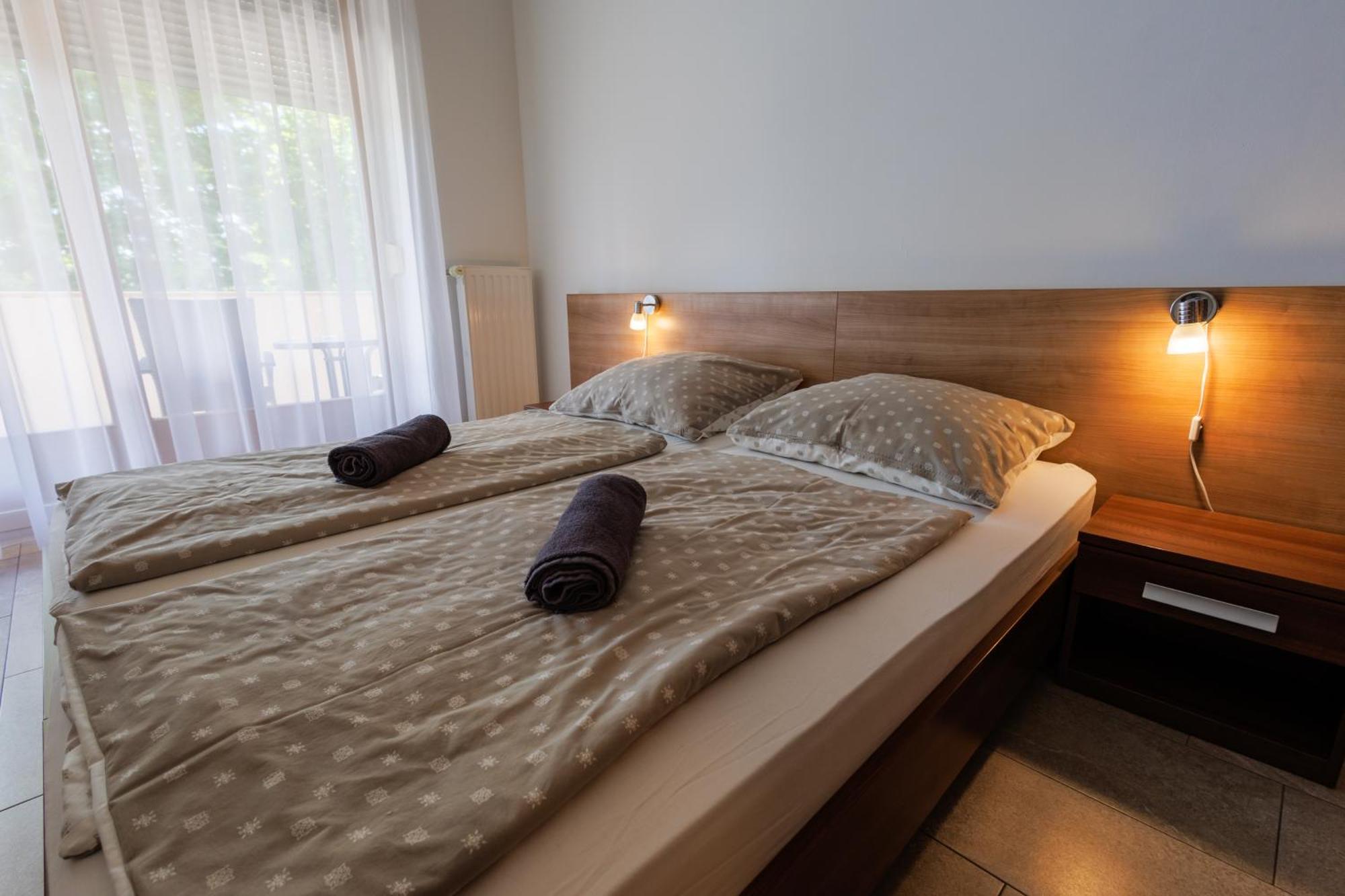 Jacht Apartmanok Balatonfüred Esterno foto