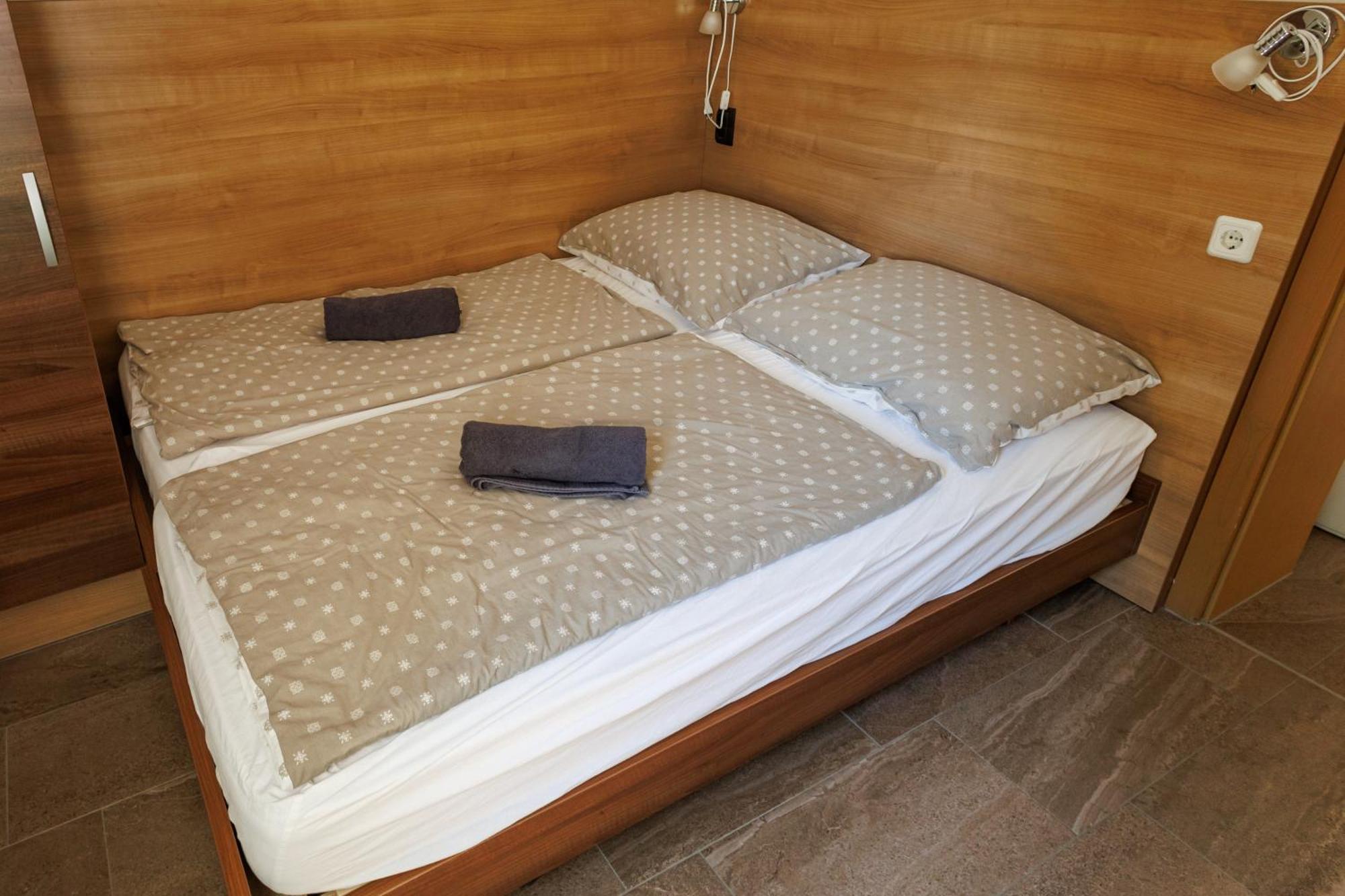 Jacht Apartmanok Balatonfüred Esterno foto